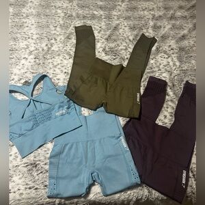 (4 item) Gym Shark bundle Size Medium - 3 pairs of leggings 1 bra tank.